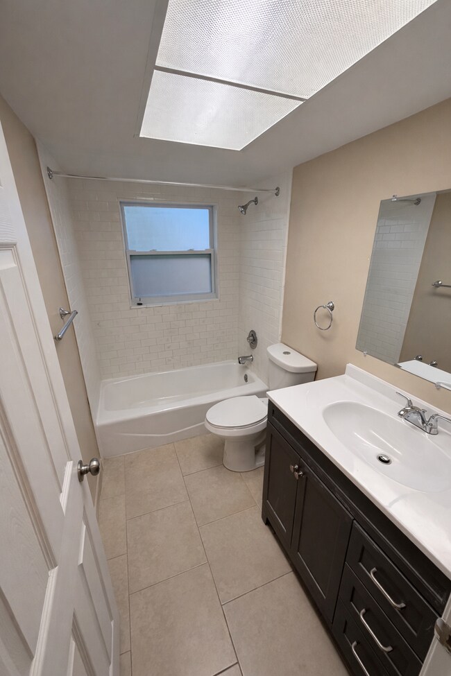 Building Photo - 10489 113th St N