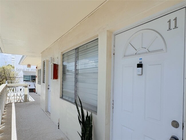 Building Photo - 944 Meridian Ave