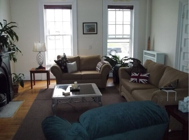 Living Room - 391 S Main St