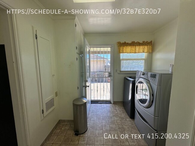 Building Photo - Spacious Two Bedroom Home In North Salinas