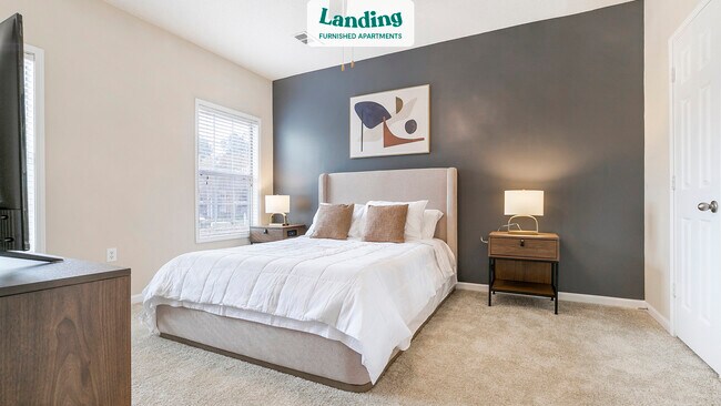 Building Photo - 4610 Crowne Lake Cir