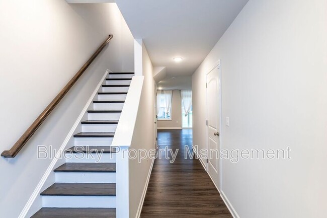 Building Photo - 3227 Bergen St