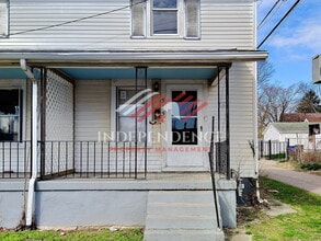 Building Photo - 515 Mertland Ave
