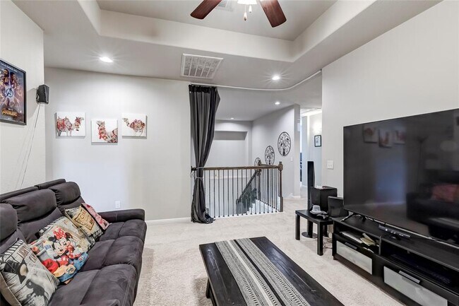 Building Photo - 722 Kingston Pl