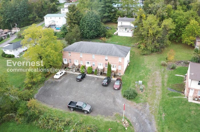 Building Photo - 187 Glenn St