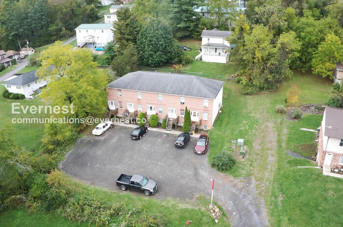 Building Photo - 193 Glenn St