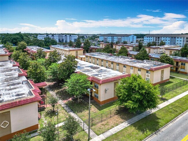 Building Photo - 744 Wyman Ct