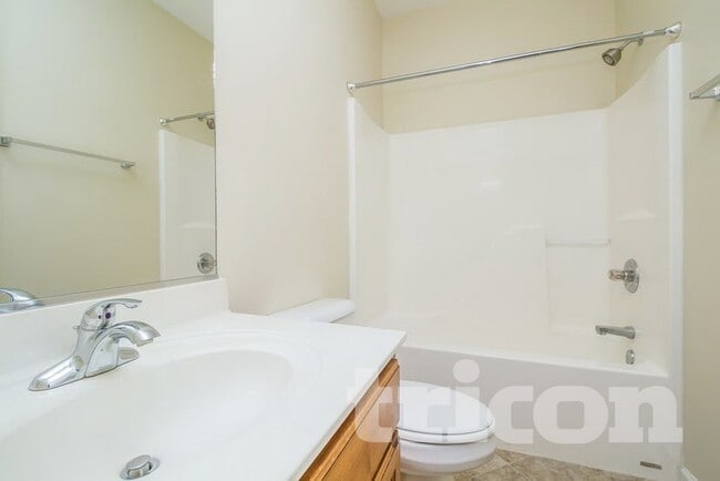 Building Photo - 100 Havenwood Ct