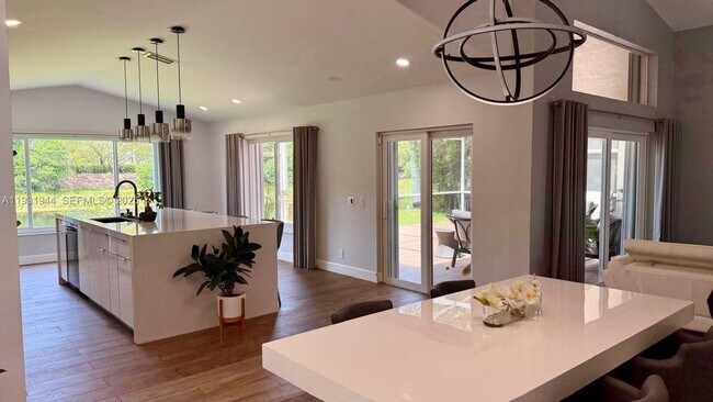 Building Photo - 388 Carrington Dr