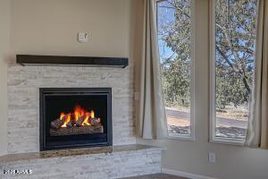 Building Photo - 938 W Madera Ln