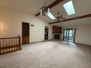 Building Photo - 657/659 Wood Violet Lane