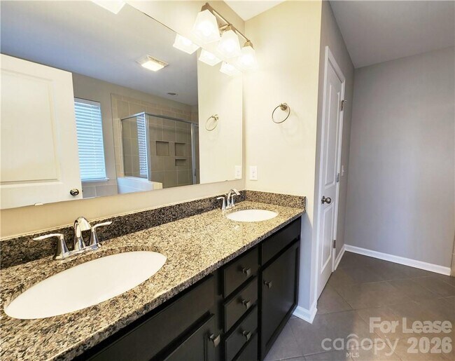 Building Photo - 4925 Grace View Dr