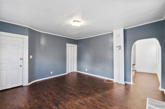 Building Photo - 811 1st N St