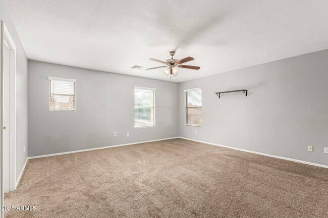 Building Photo - 2874 W Mineral Butte Dr