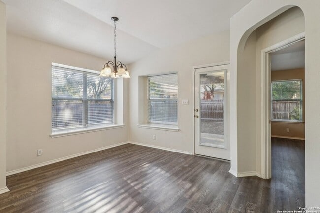 Building Photo - 4119 Chinkapin Oak