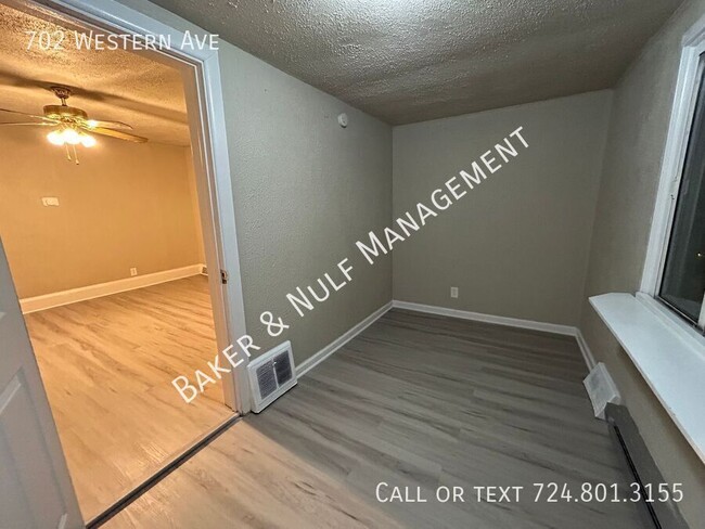 Building Photo - Recently Remodeled - Spacious Bedrooms