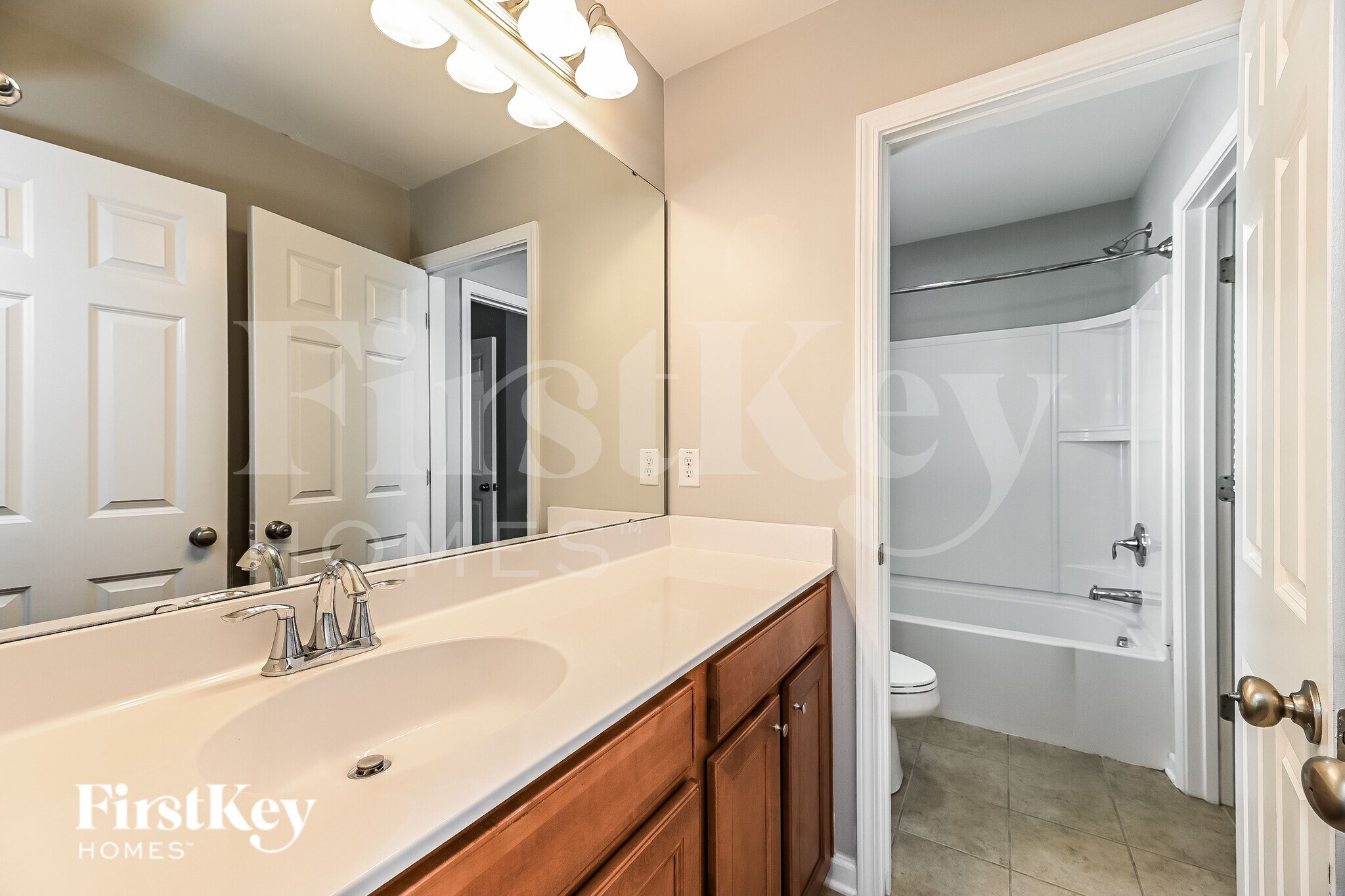 Building Photo - 372 Sanctuary Park Dr