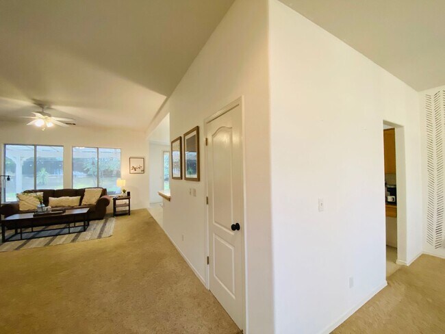 Building Photo - $2,450 Beautiful 3 Bedroom Home In  The Qu...