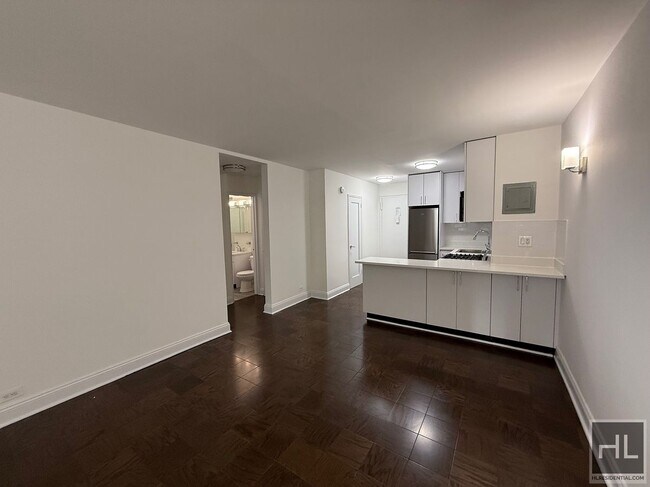 Building Photo - EAST 35 STREET