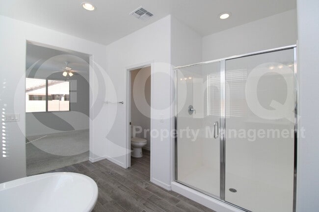 Building Photo - 23034 E Via Del Sol