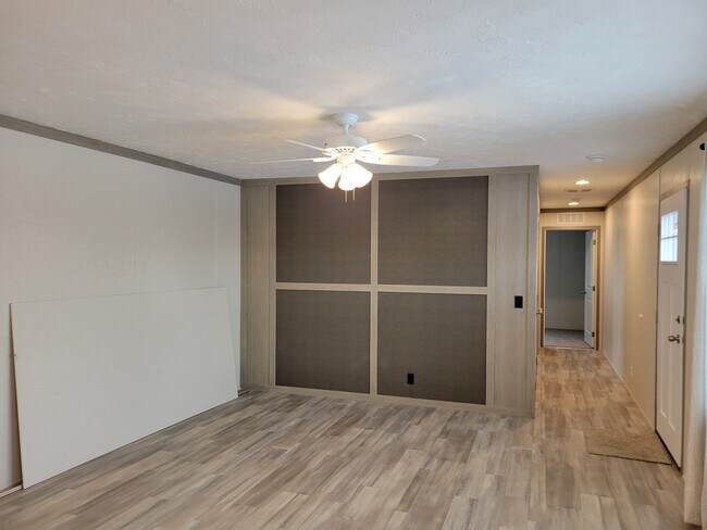 Building Photo - 9132 Windward Dr