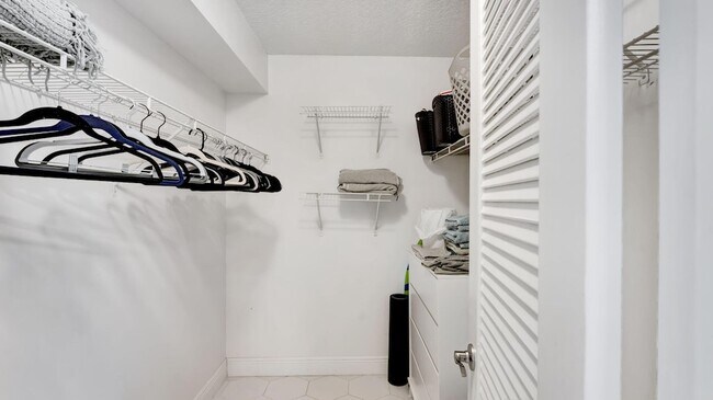 Building Photo - 955 Dotterel Rd