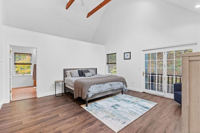 Building Photo - 17 Curtis Dr