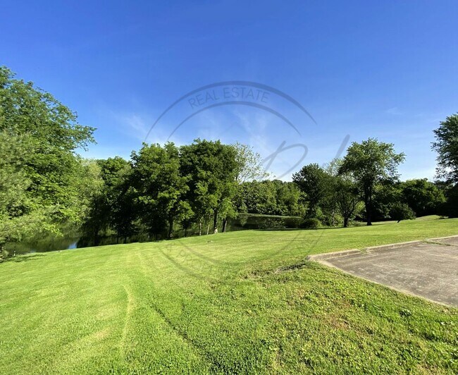 Building Photo - ON SPECIAL! THIS PROPERTY HAS A 1/2 OFF TH...