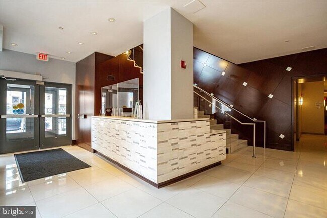 Building Photo - 440 L St NW