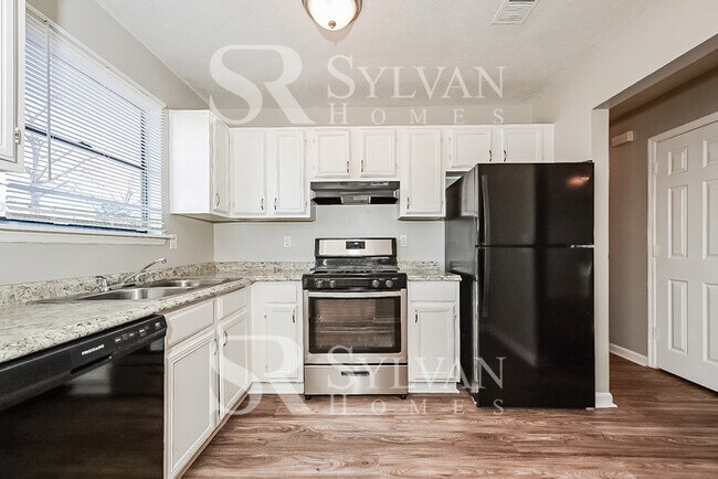 Building Photo - At Last, This Is What You Have Been Searching For!