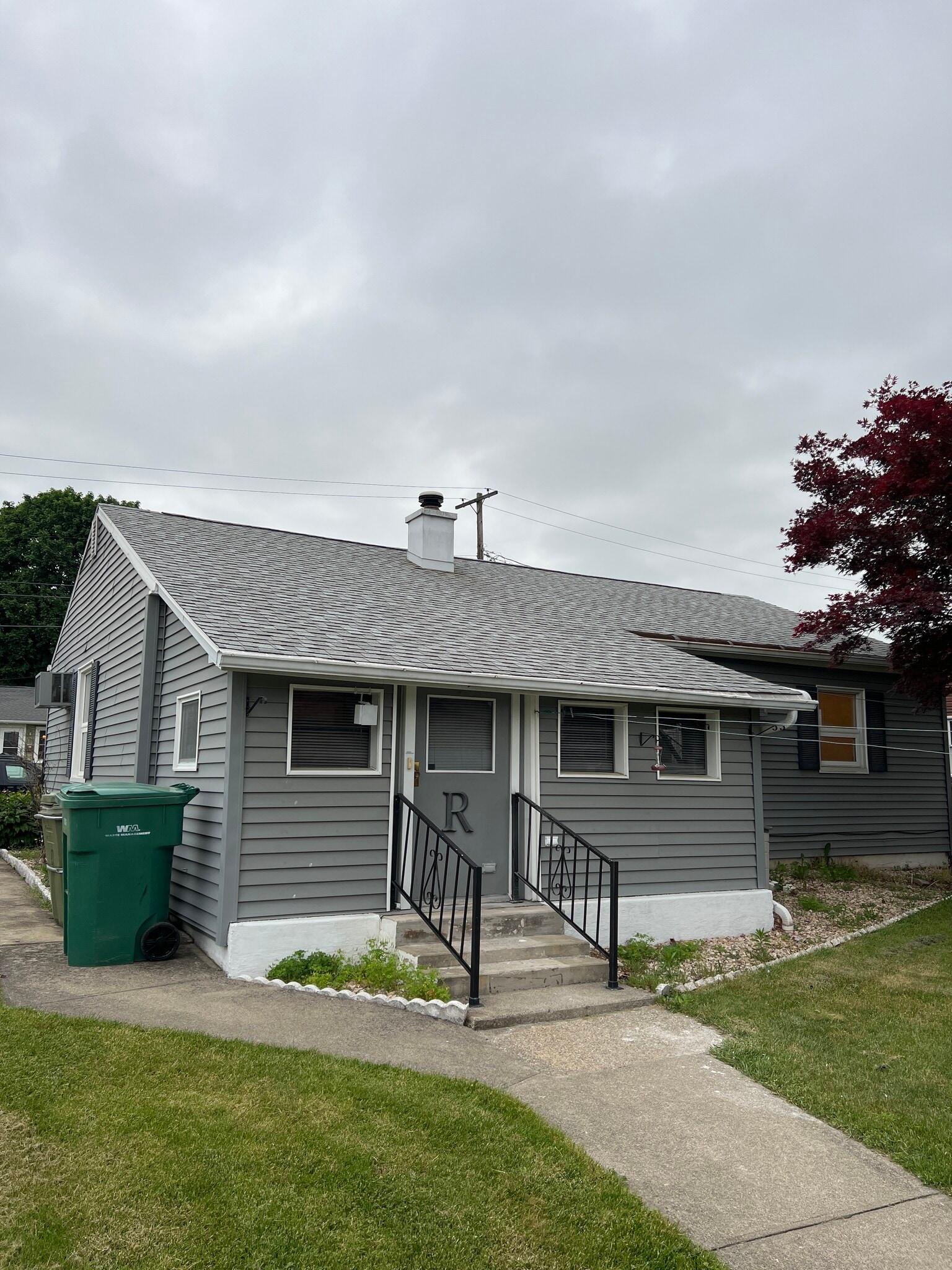 Building Photo - 231 Fairview Ave