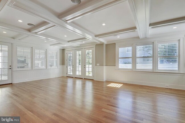 Building Photo - 8703 Bradmoor Dr