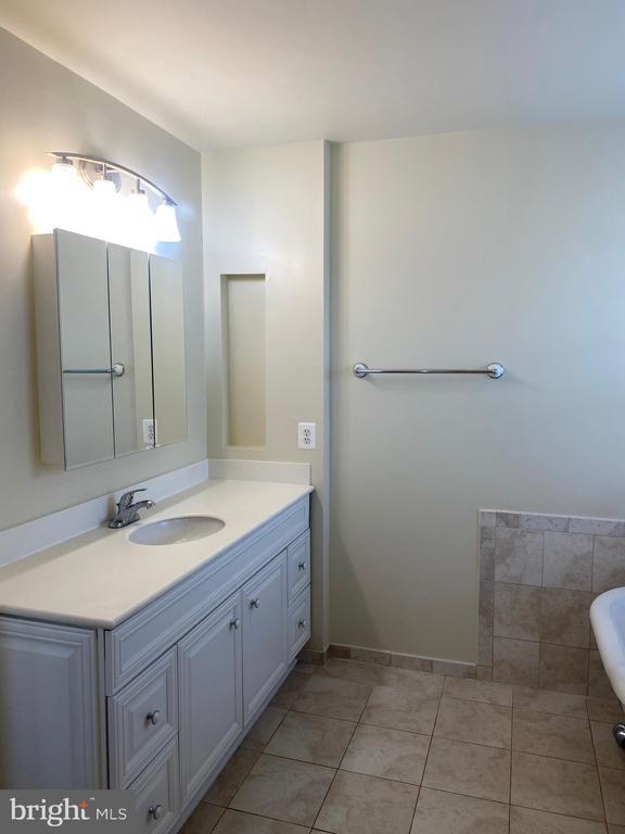 Building Photo - 7049 Rogue Forest Ln