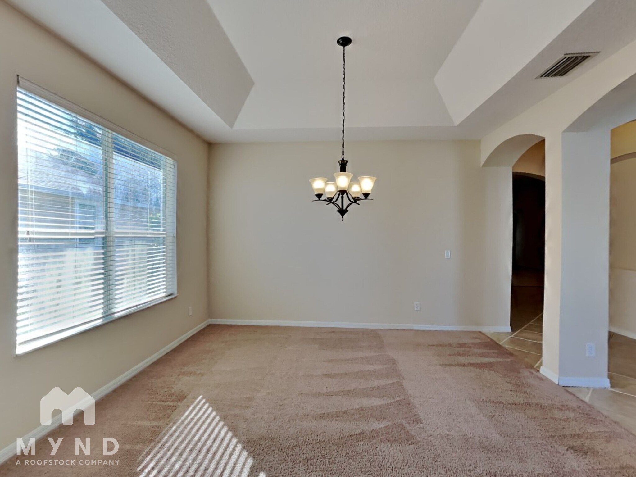 Building Photo - 927 Meadow Glade Dr