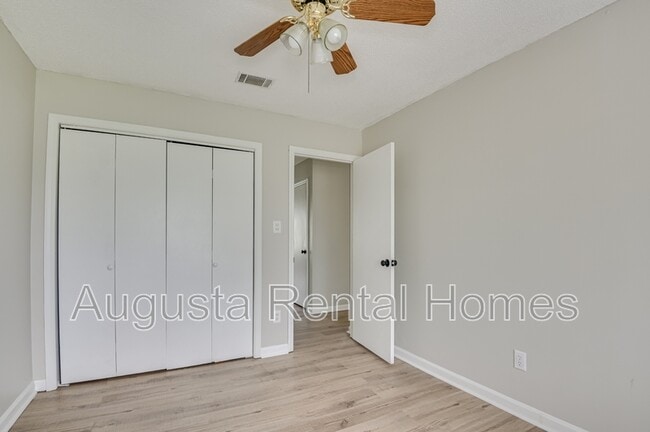 Building Photo - 4529 Caliburn Way