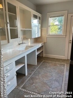 Building Photo - 426 W Huisache Ave