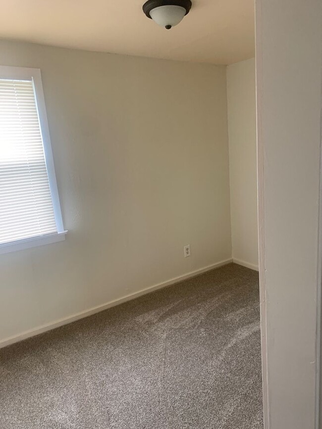 Building Photo - Good connections make all the difference