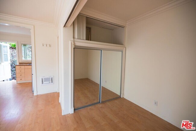 Building Photo - 1217 25th St
