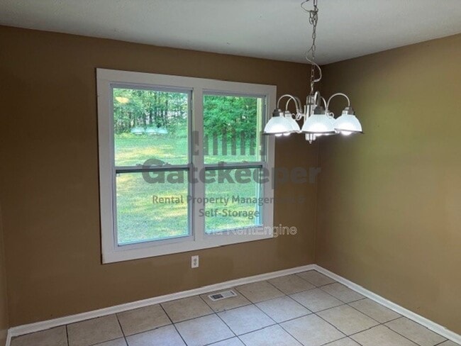 Building Photo - 125 Elberta Dr