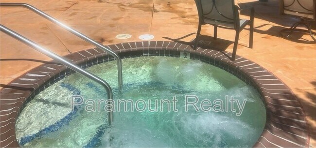 Building Photo - 600 Praderia Cir