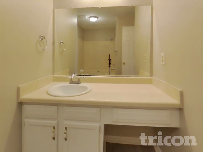 Building Photo - 85 Elizabeth Pl