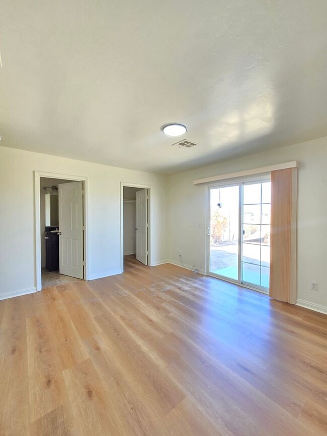 Building Photo - 7641 Walpole Ave