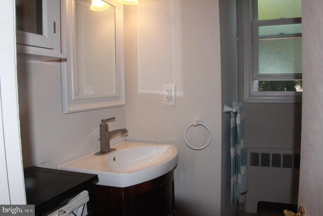 Building Photo - 308 Warwick Rd