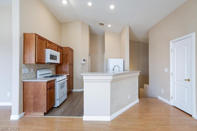 Building Photo - 8800 Horizon Wind Ave