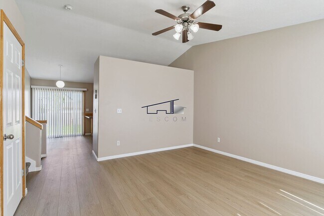 Building Photo - Updated Roy Utah 5 Bedroom 2 Bathroom Home!!
