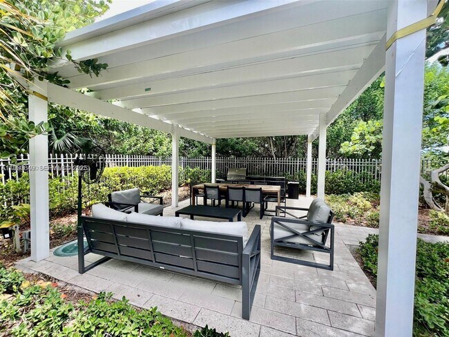 Building Photo - 199 Ocean Ln Dr