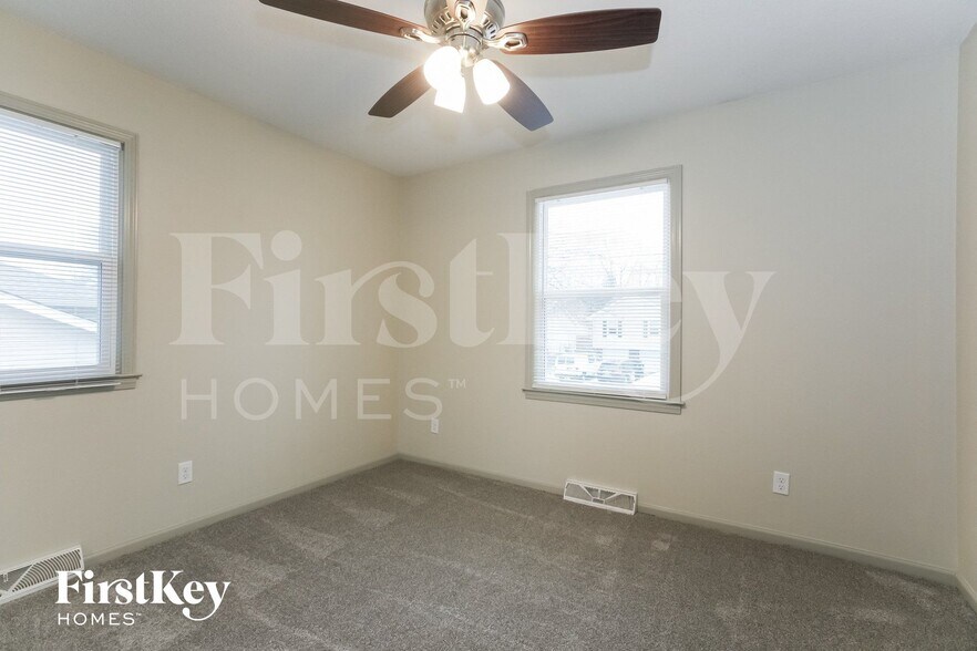 Building Photo - 16512 Greenwald Dr