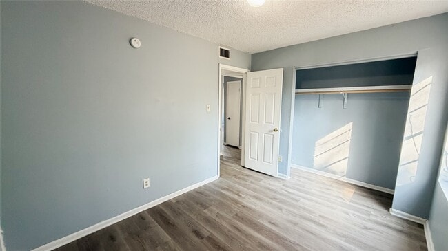 Building Photo - 111 S Drew Ave