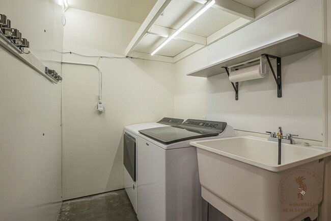 Building Photo - 2983 Summerbrook Dr