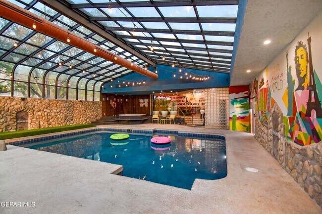 Building Photo - 508 Canyon Springs Dr
